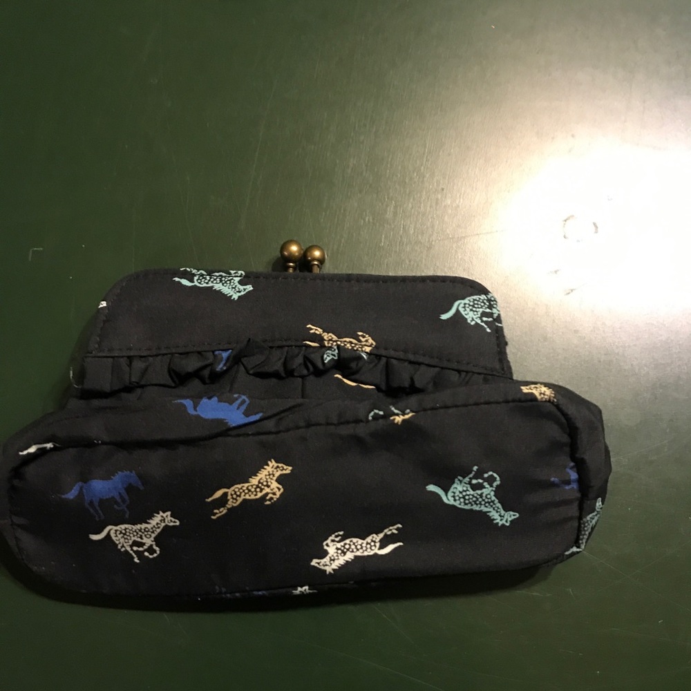 Purse with chain